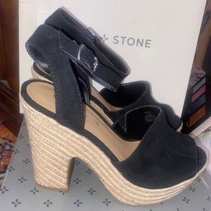 Sun & Stone Wedge Heels 7.5